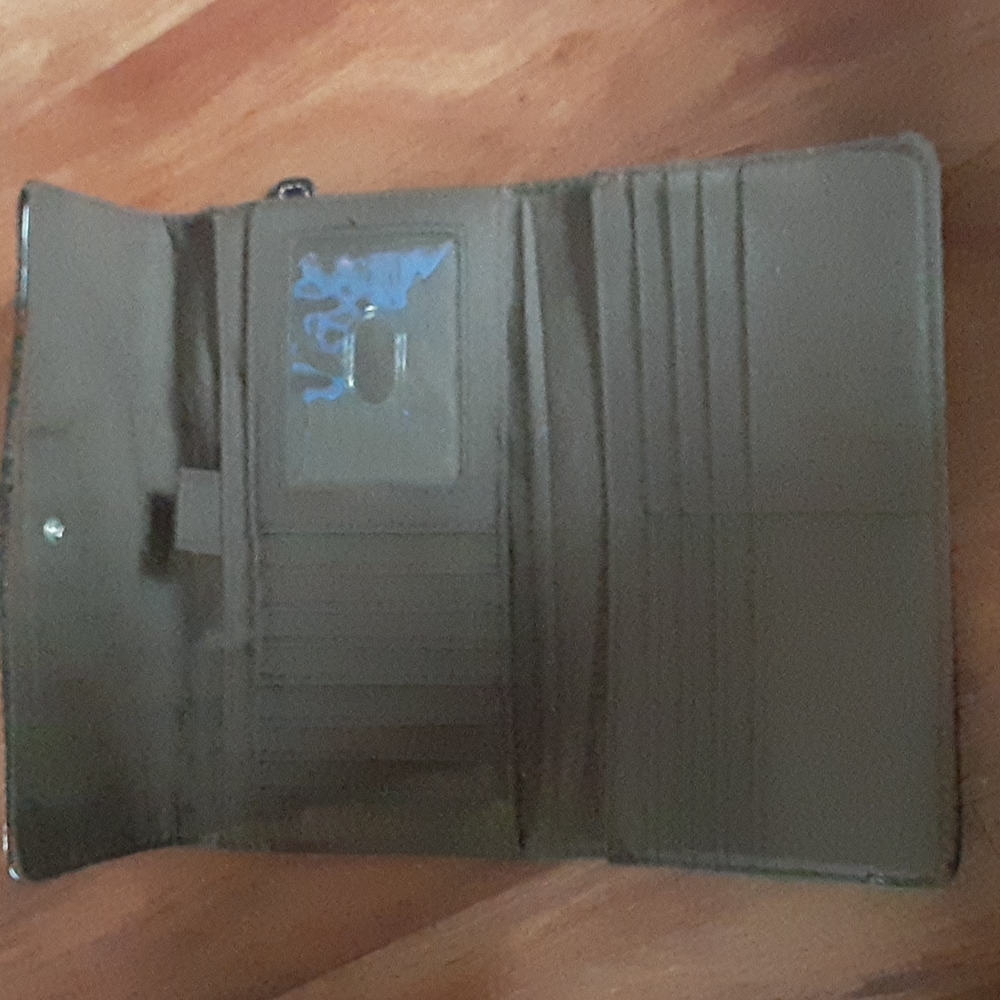 Red Wallet - Picture 3 of 6